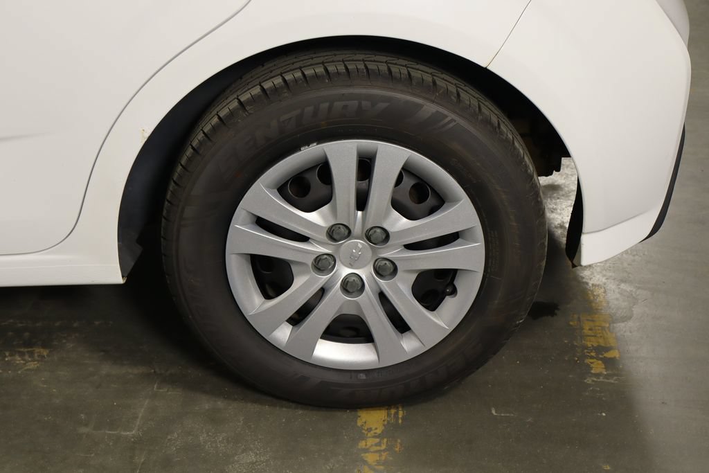 Used 2017 Chevrolet Sonic LT FWD image 37