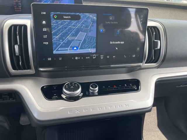 Used 2025 Ford Expedition Active AWD/4WD image 28