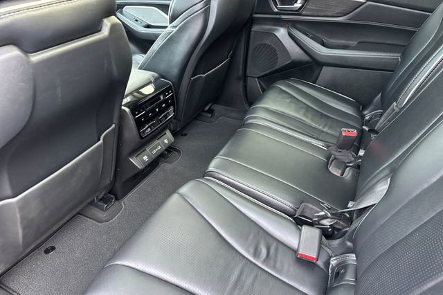 Certified 2024 Acura MDX SH-AWD w/ Advance Package image 13