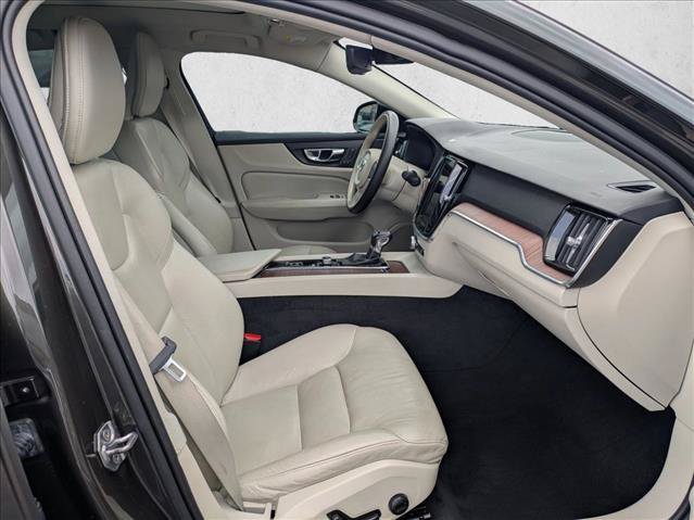 Used 2021 Volvo S60 T5 Momentum FWD image 21