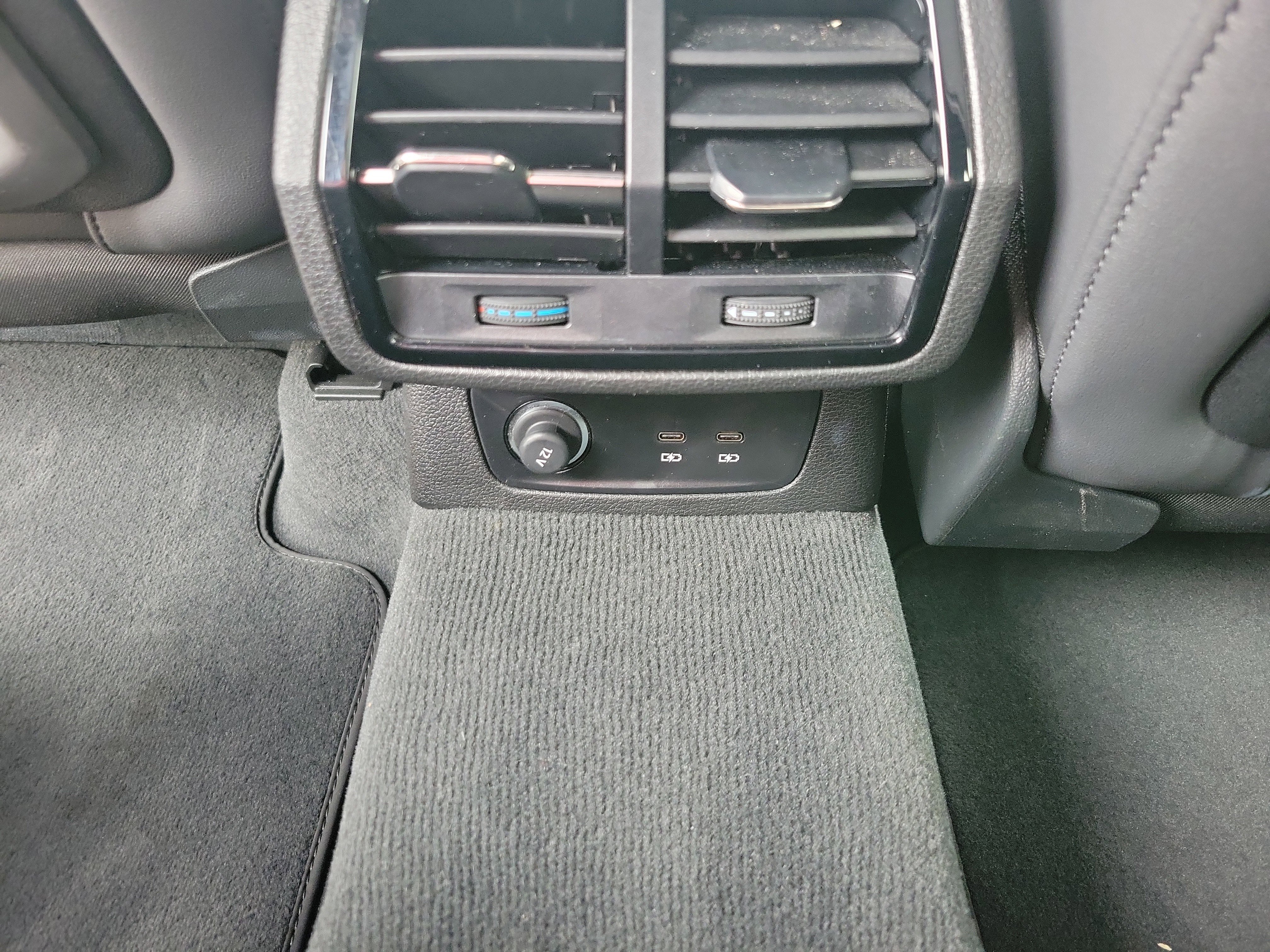 Used 2025 Audi Q3 2.0T Premium image 10