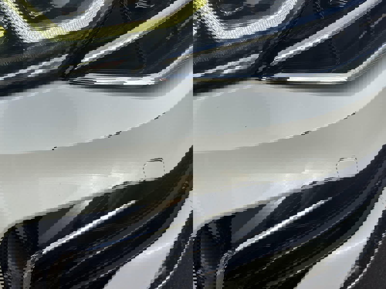 Used 2022 Volkswagen Tiguan SEL R-Line image 9