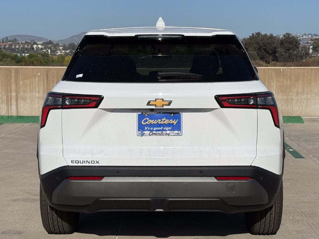 New 2027 Chevrolet Equinox LT w/ Convenience Package II FWD image 7