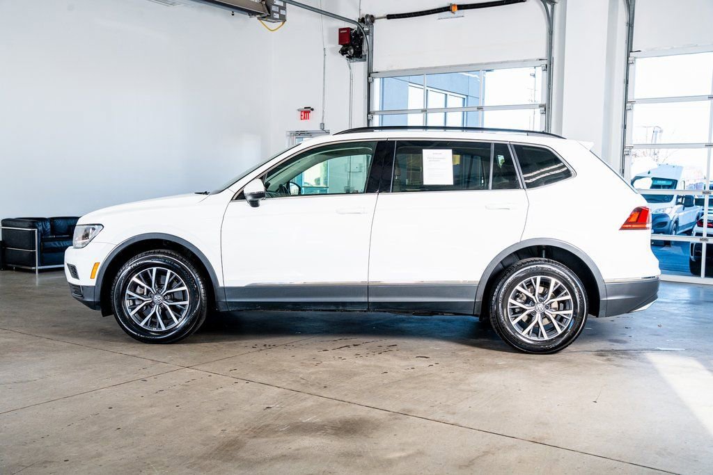 Used 2020 Volkswagen Tiguan SE w/ Panoramic Sunroof Package AWD/4WD image 8