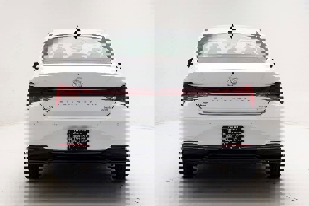 Used 2023 Hyundai Elantra Limited image 7