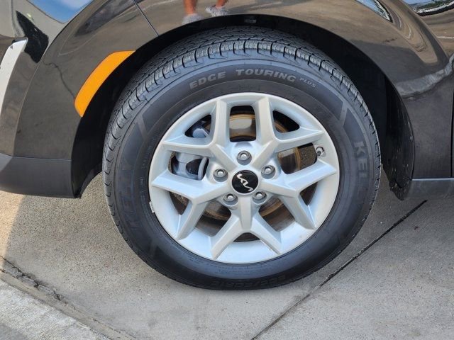 Used 2025 Kia Soul S image 17