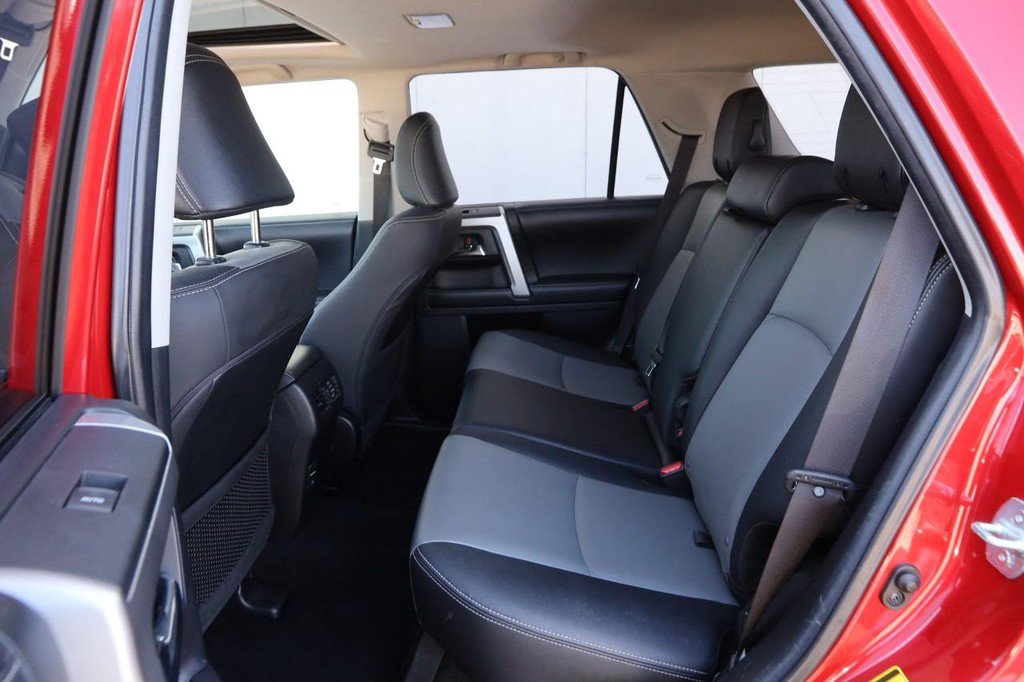 Used 2019 Toyota 4Runner SR5 Premium image 10