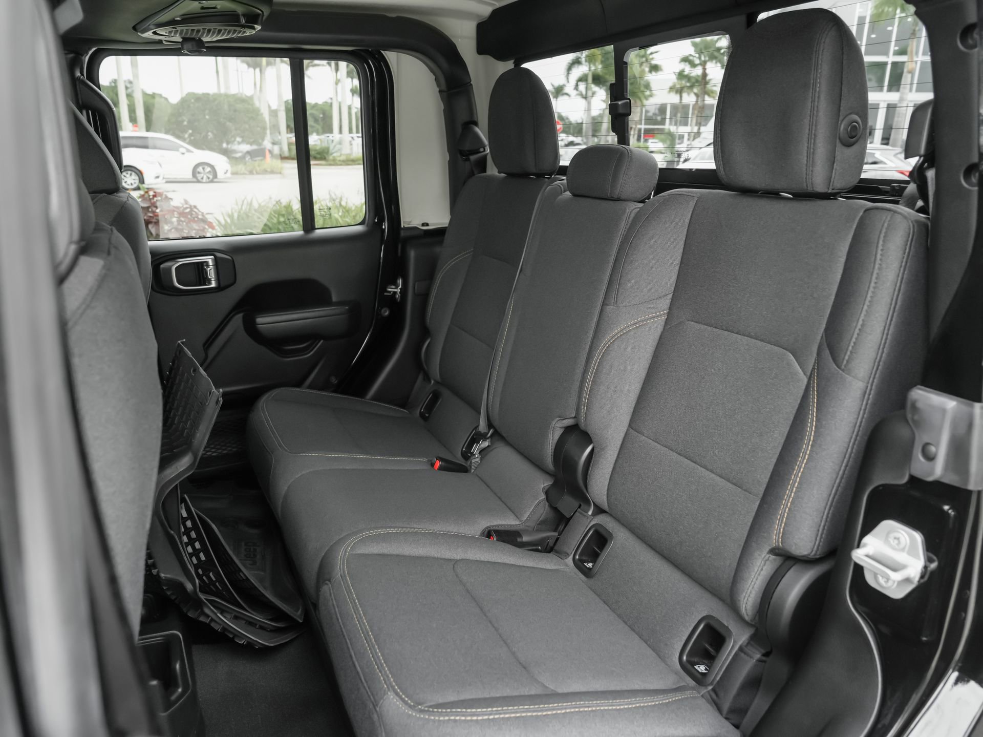 Used 2024 Jeep Gladiator Sport AWD/4WD image 34