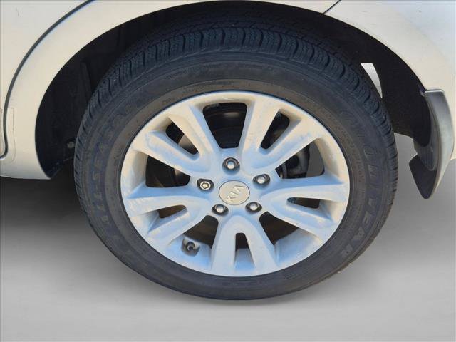 Used 2013 Kia Soul + w/ Audio Pkg FWD image 10