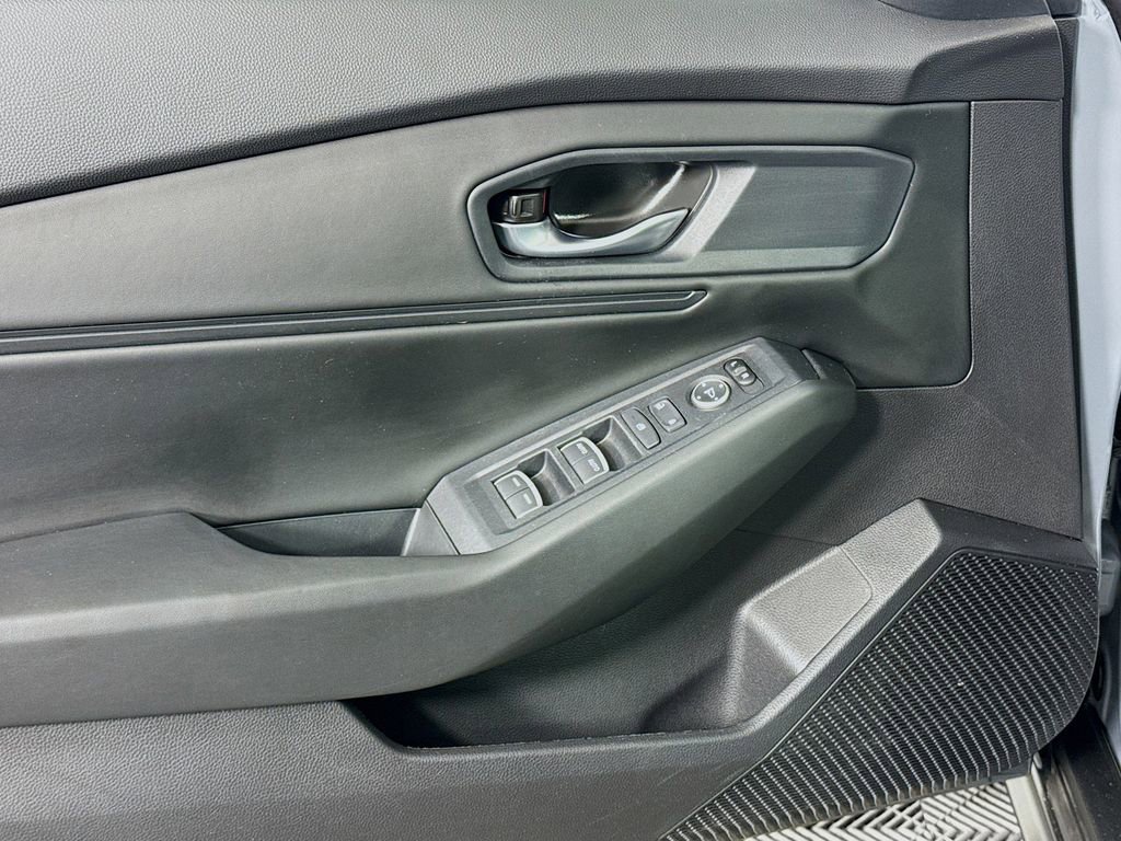 Certified 2025 Honda Accord SE image 9