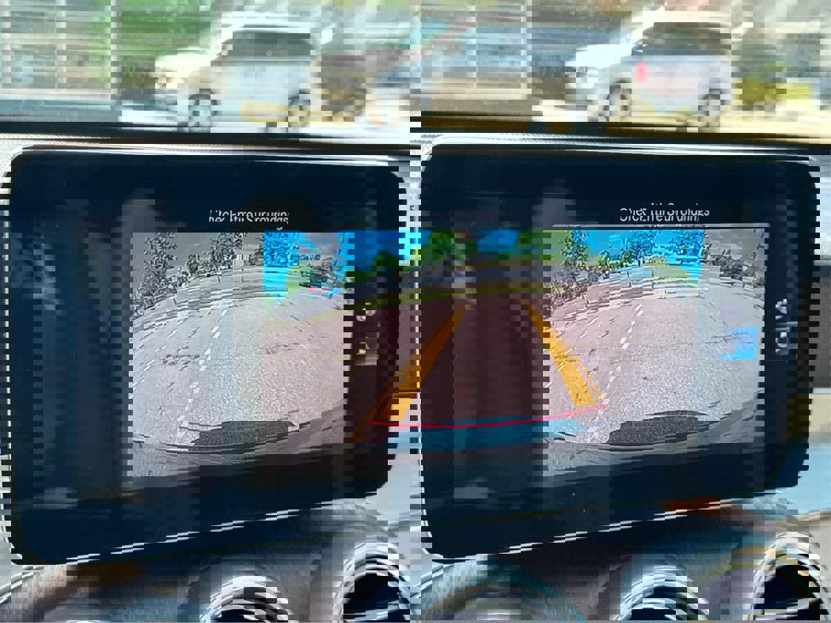 Used 2020 Mercedes-Benz GLC 300 4MATIC w/ Premium Package image 41