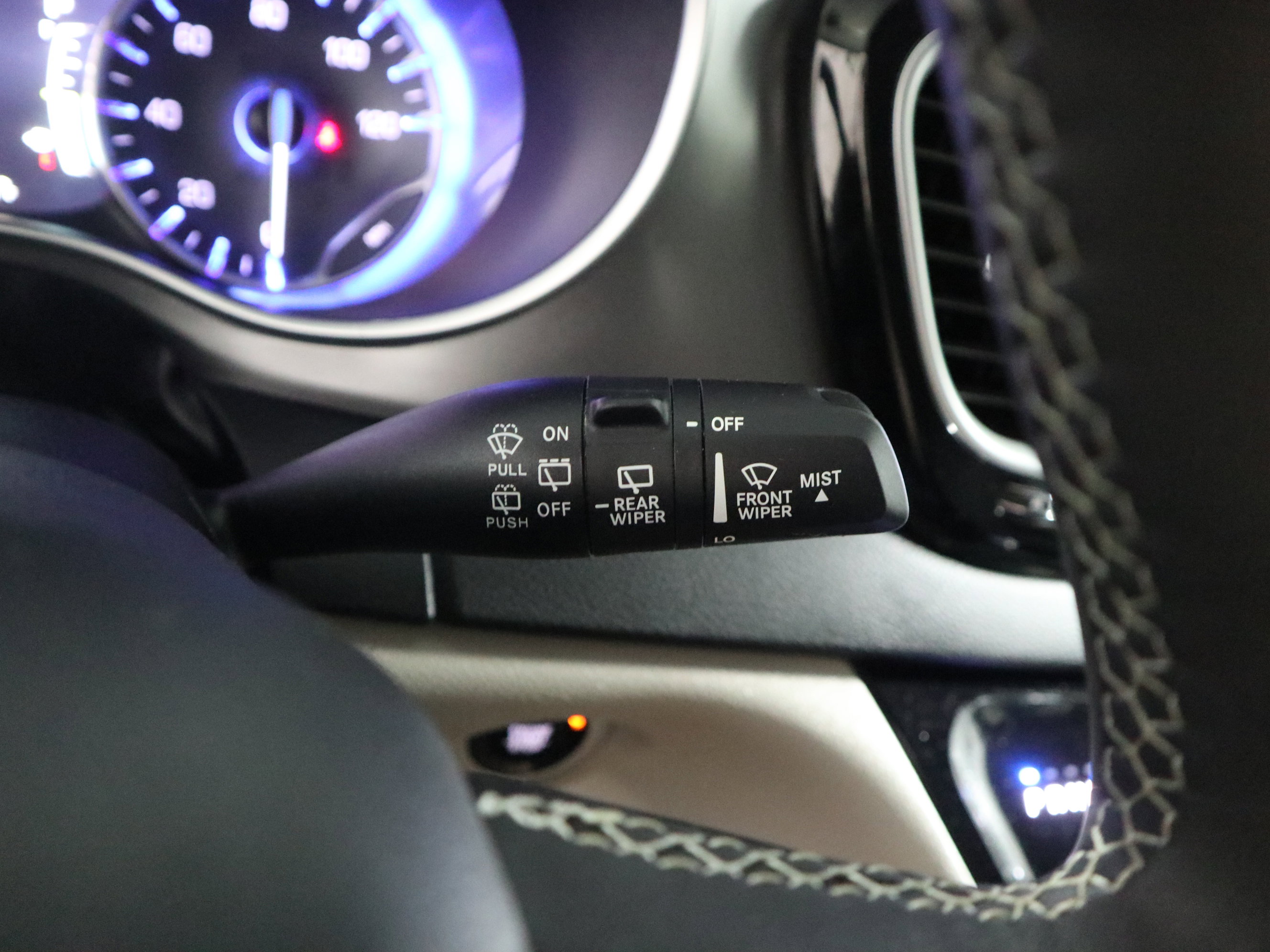 Used 2024 Chrysler Pacifica Touring-L FWD image 26