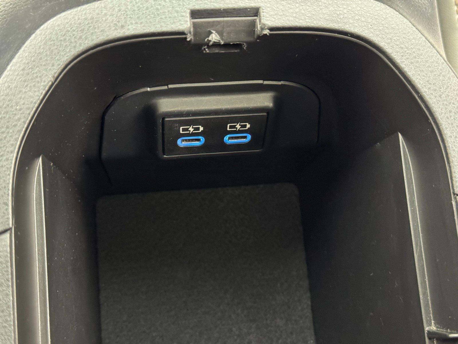 Used 2022 Toyota RAV4 XLE Premium image 30