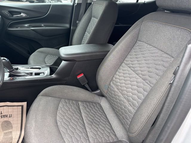 Used 2020 Chevrolet Equinox LT w/ LPO, Floor Liner Package image 9