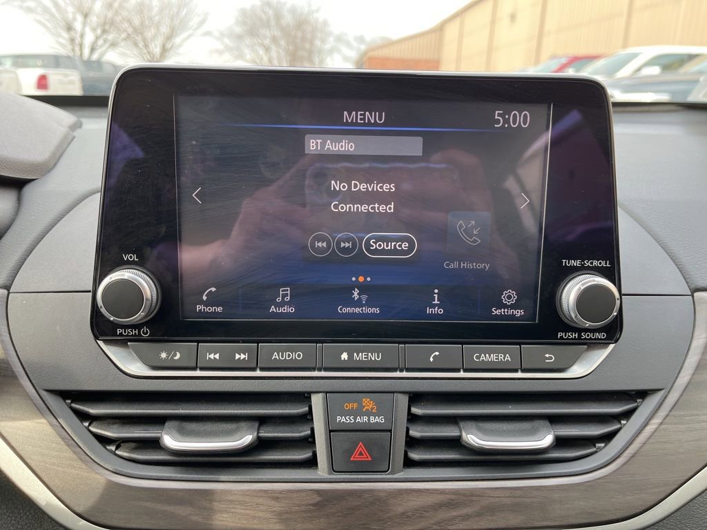 Used 2024 Nissan Altima 2.5 SV FWD image 31