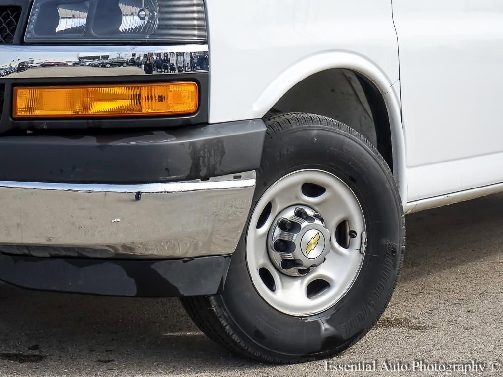 Used 2024 Chevrolet Express 3500 LT w/ LT Preferred Equipment Group image 4