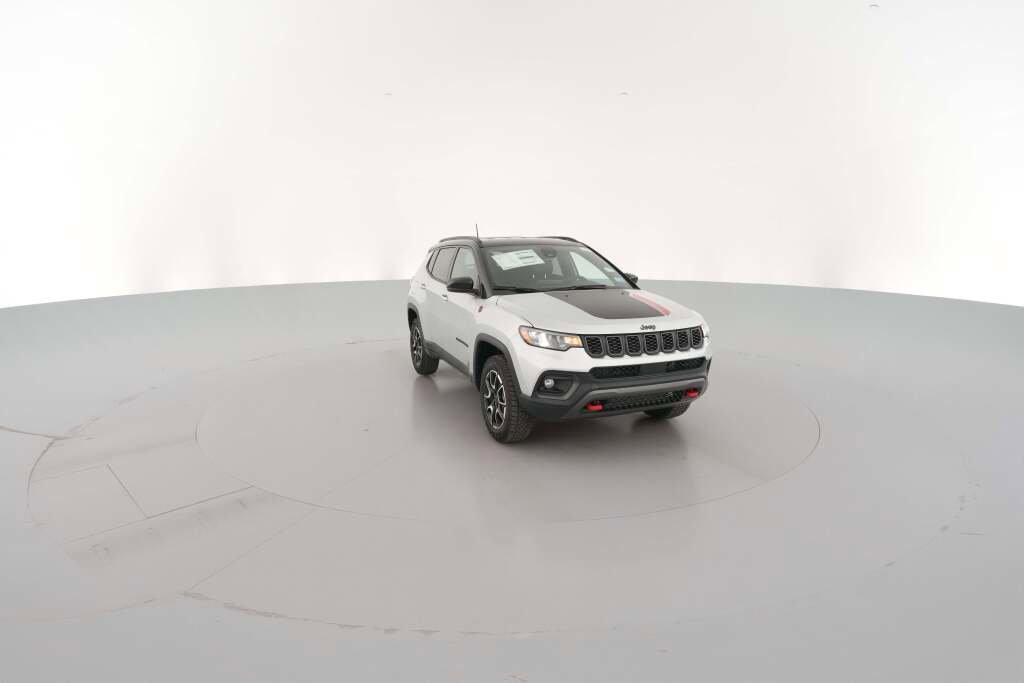 New 2026 Jeep Compass Trailhawk image 17