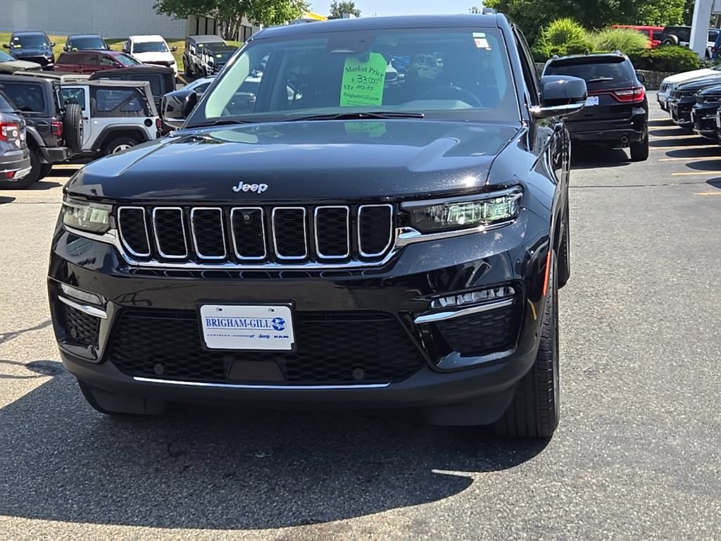 Certified 2023 Jeep Grand Cherokee Limited w/ Luxury Tech Group II AWD/4WD image 4