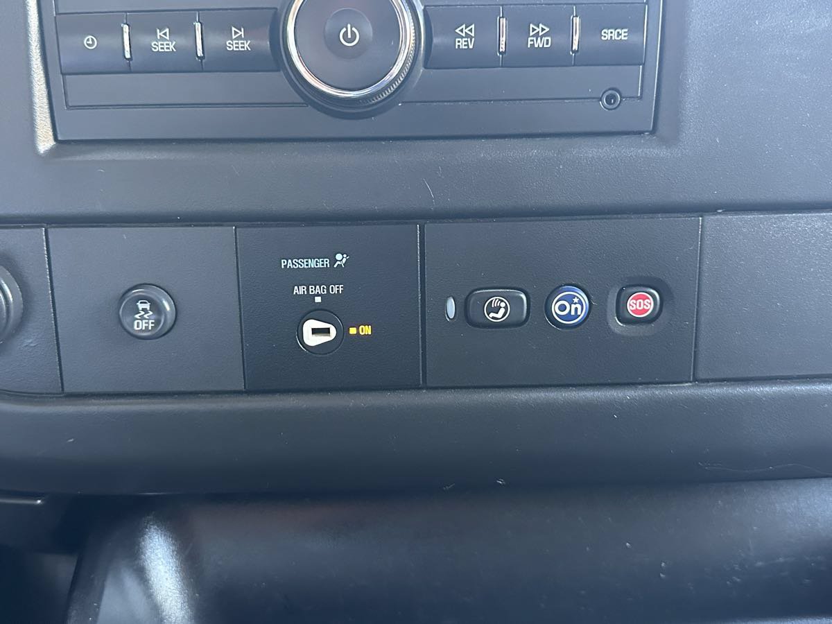 Used 2018 Chevrolet Express 3500 LT w/ LT Preferred Equipment Group RWD image 30