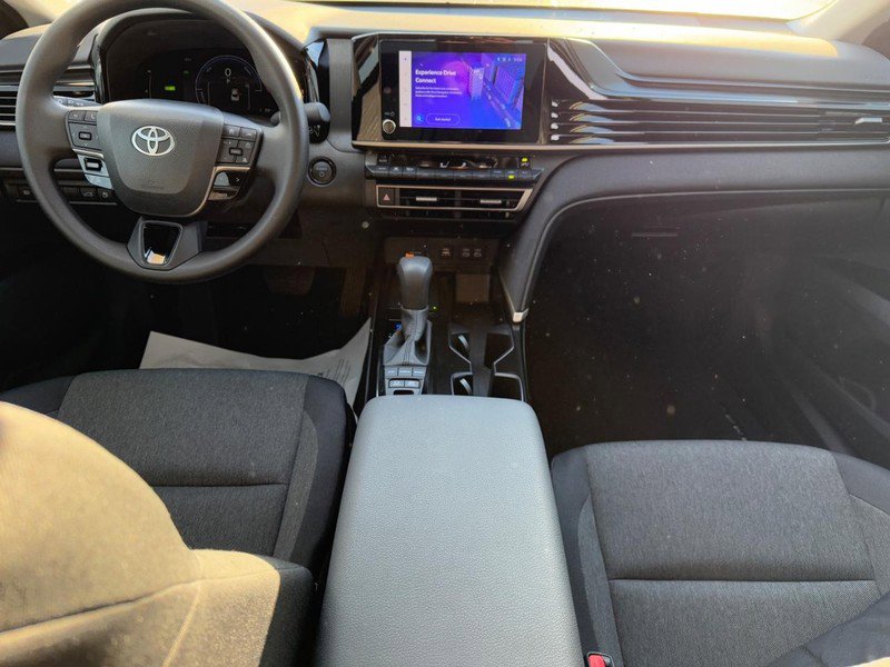 Used 2025 Toyota Camry LE image 12