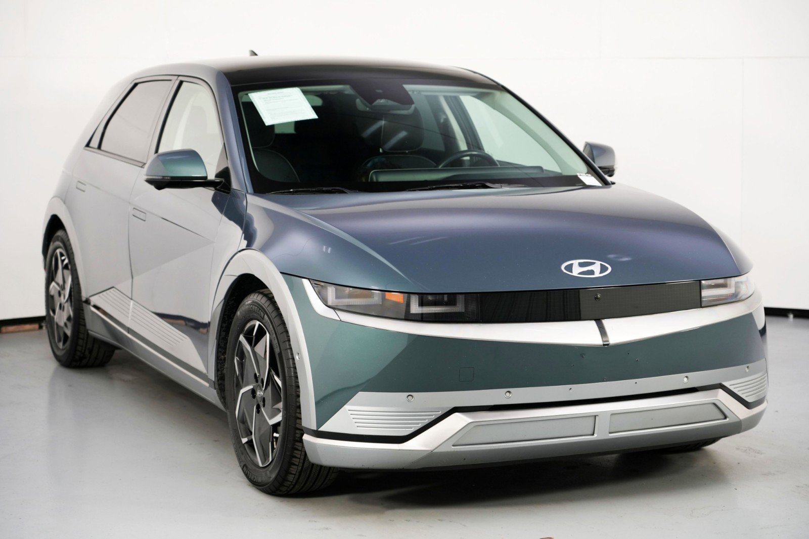 Used 2022 Hyundai Ioniq 5 Limited image 55