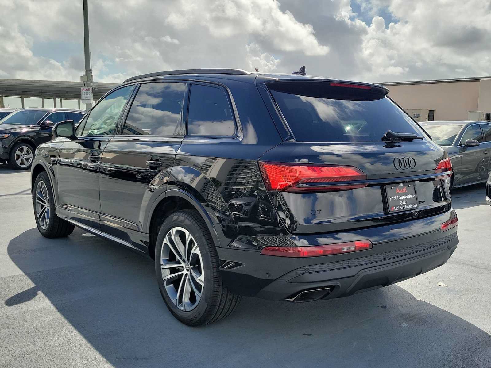 New 2026 Audi Q7 2.0T Premium Plus AWD/4WD image 4