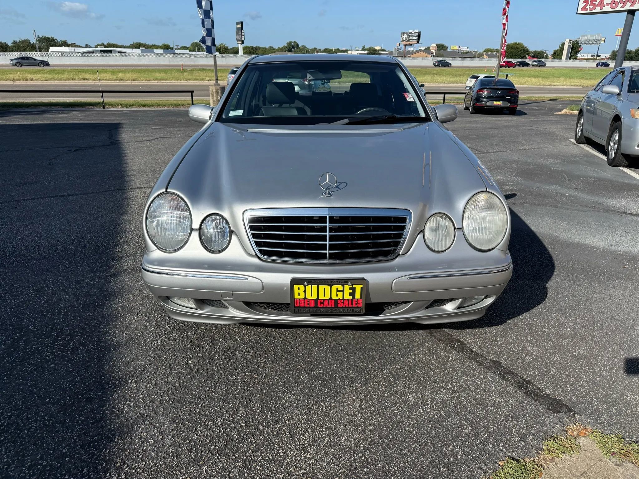 Used 2001 Mercedes-Benz E 320 Sedan image 2