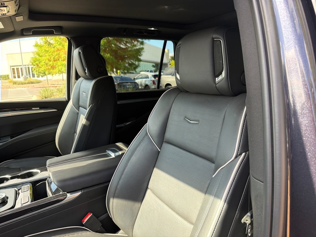 Certified 2025 Cadillac Escalade Sport w/ LPO, Floor Liner Package AWD/4WD image 23