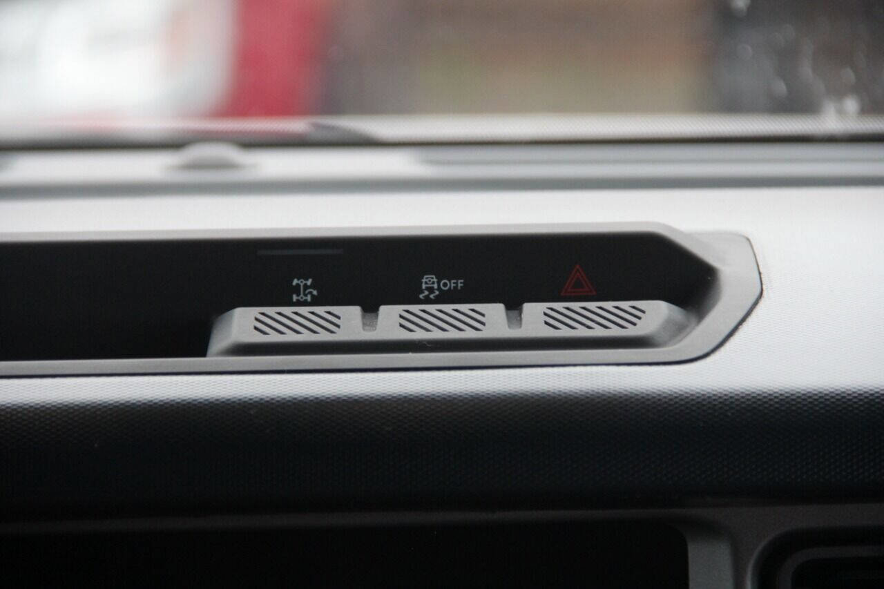 Used 2023 Ford Bronco Outer Banks image 24