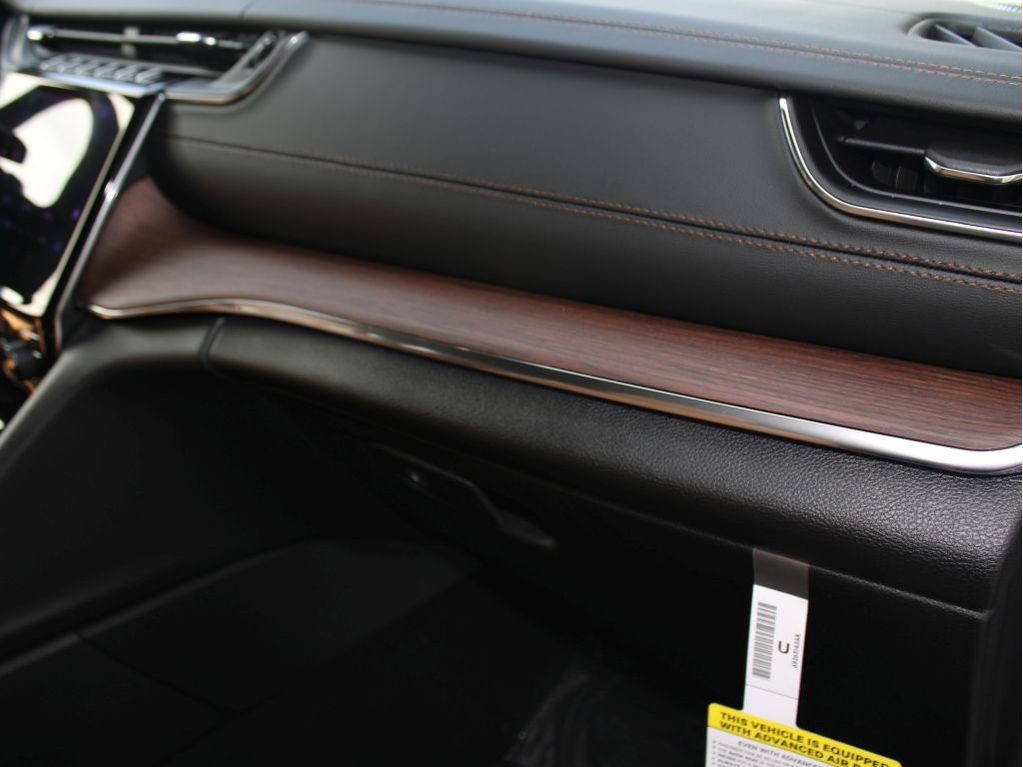 New 2025 Jeep Grand Cherokee Summit image 34