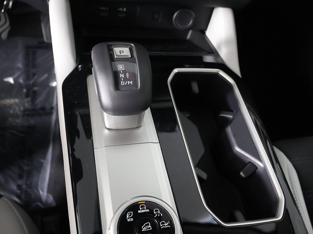 New 2025 Mitsubishi Outlander SE image 53