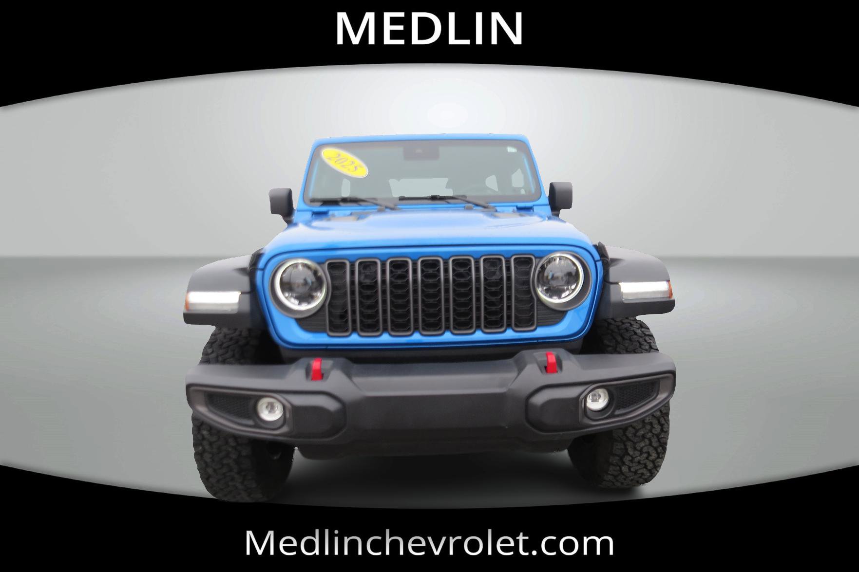 Used 2025 Jeep Wrangler Unlimited Rubicon image 3