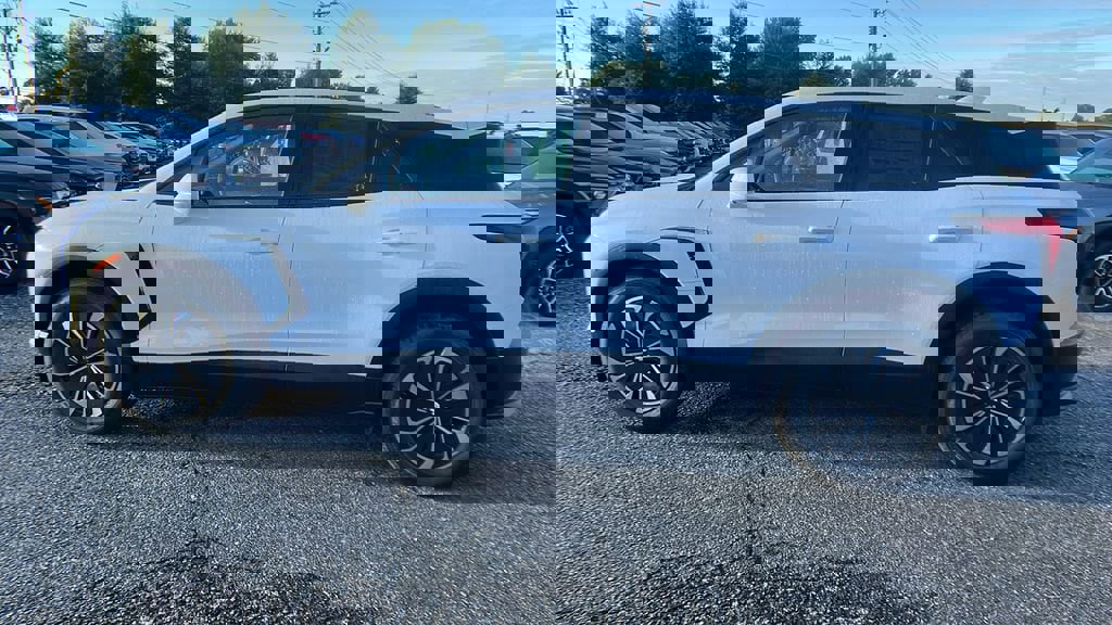 New 2026 Chevrolet Blazer EV LT image 8