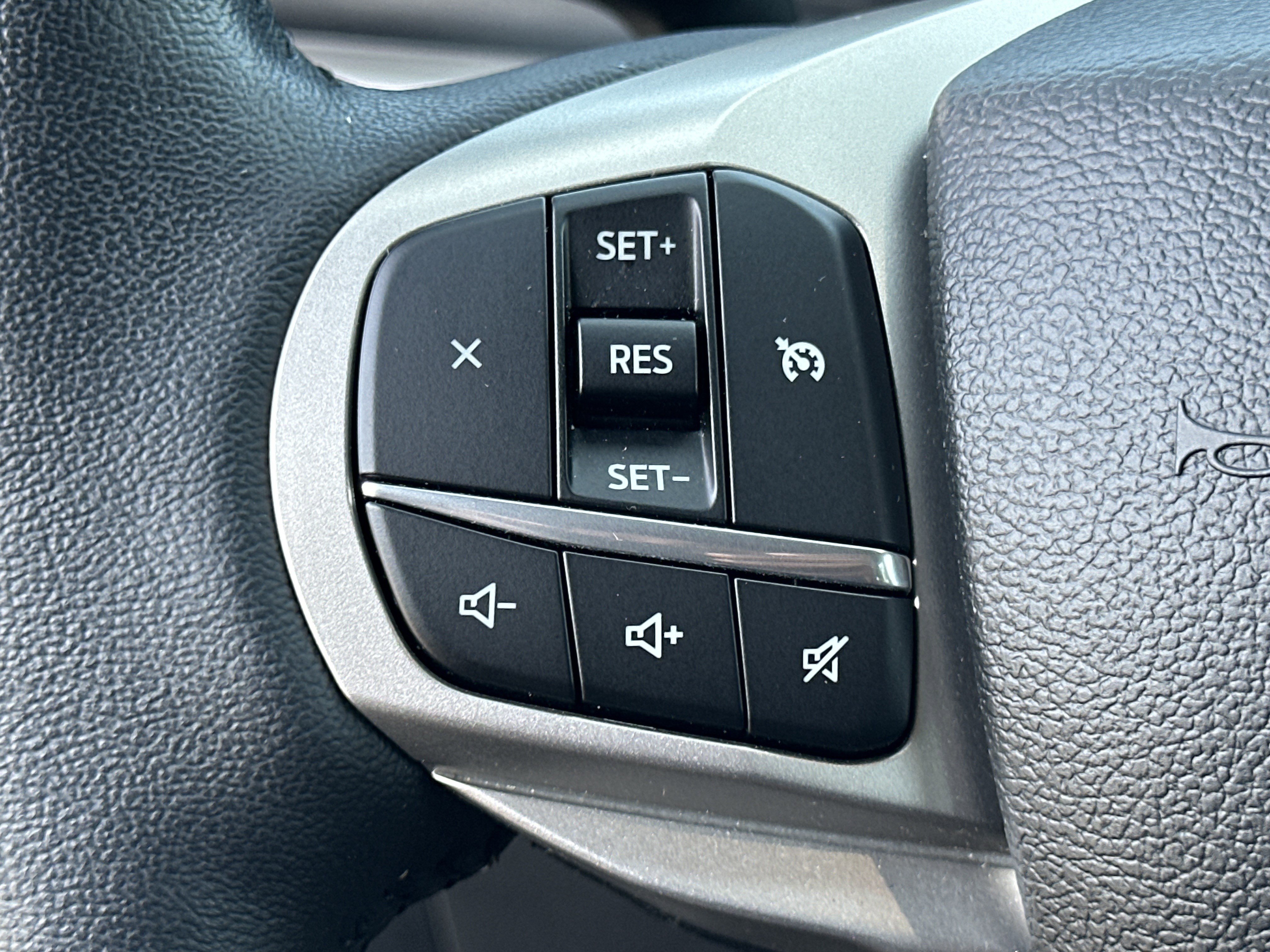 Used 2024 Ford Explorer XLT w/ Equipment Group 202A image 13