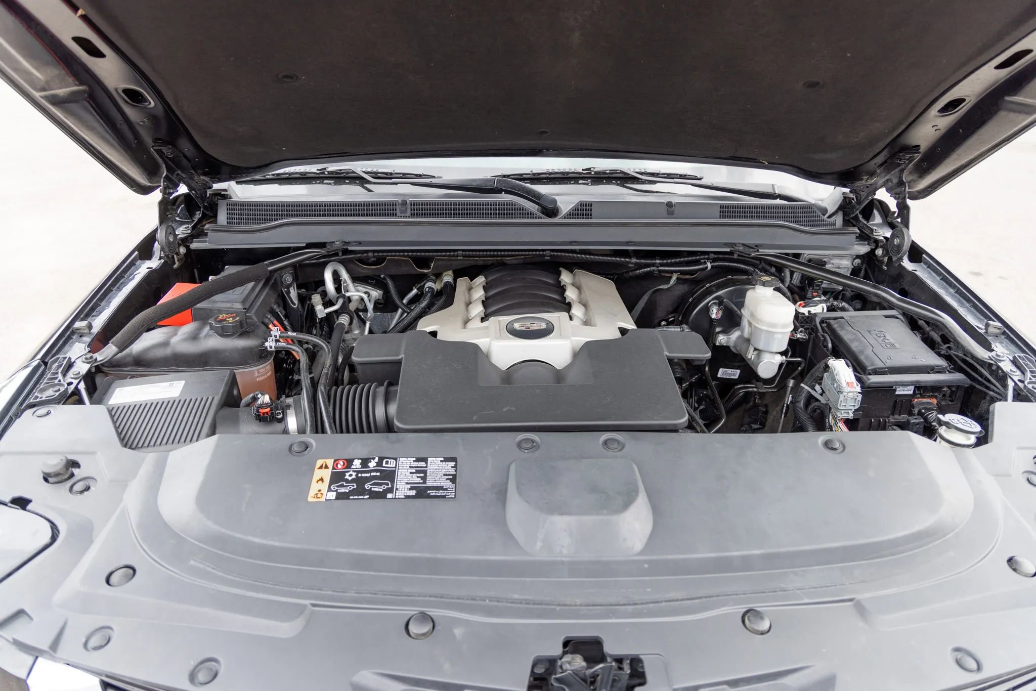 Used 2019 Cadillac Escalade Premium Luxury image 43