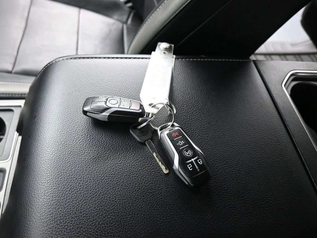 Certified 2017 Ford F150 Raptor w/ Equipment Group 802A Luxury image 21