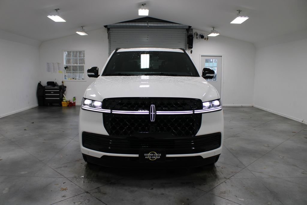 New 2026 Lincoln Navigator Reserve w/ Jet Appearance Package video 2