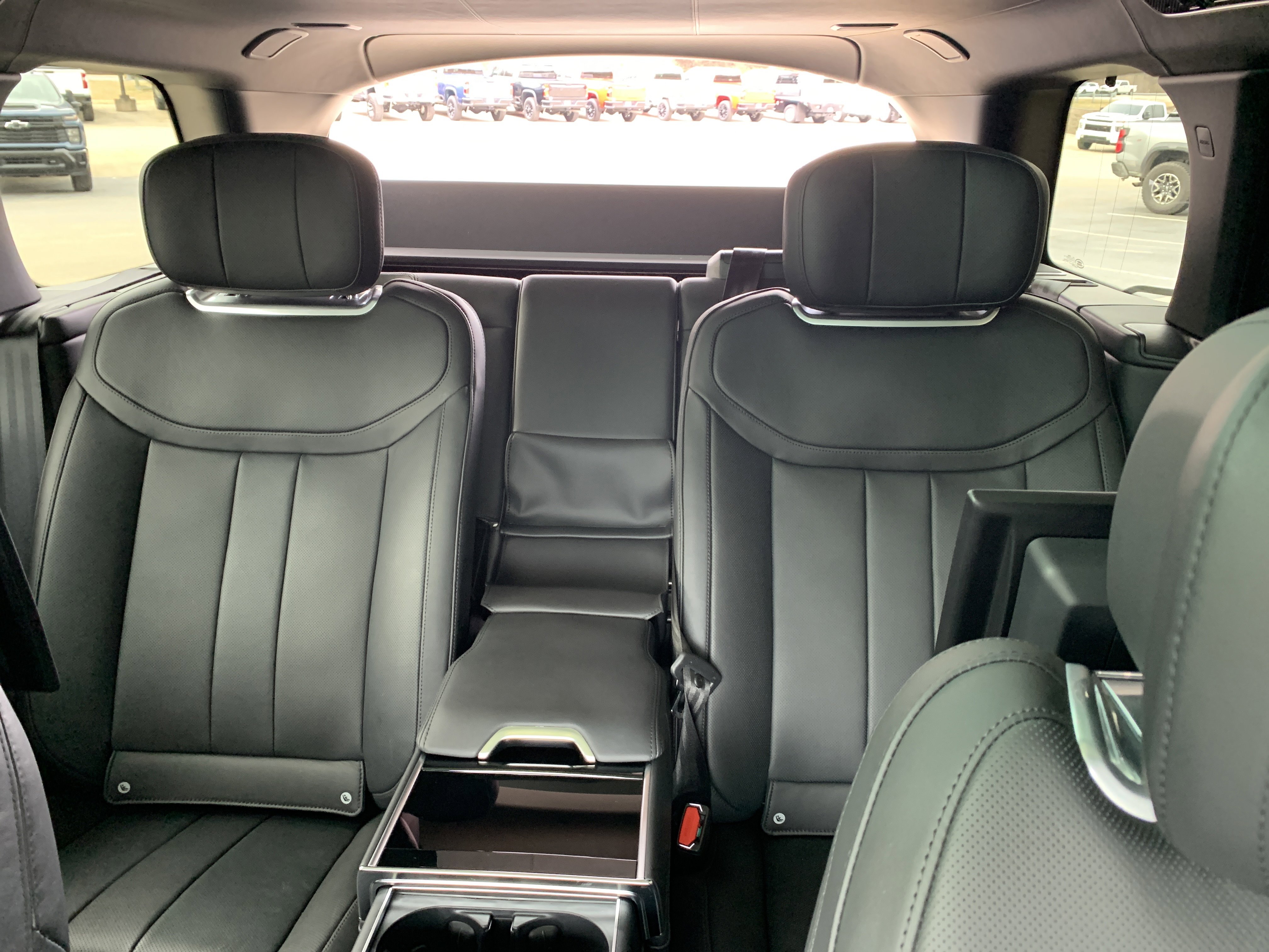 Used 2025 Land Rover Range Rover Autobiography image 23