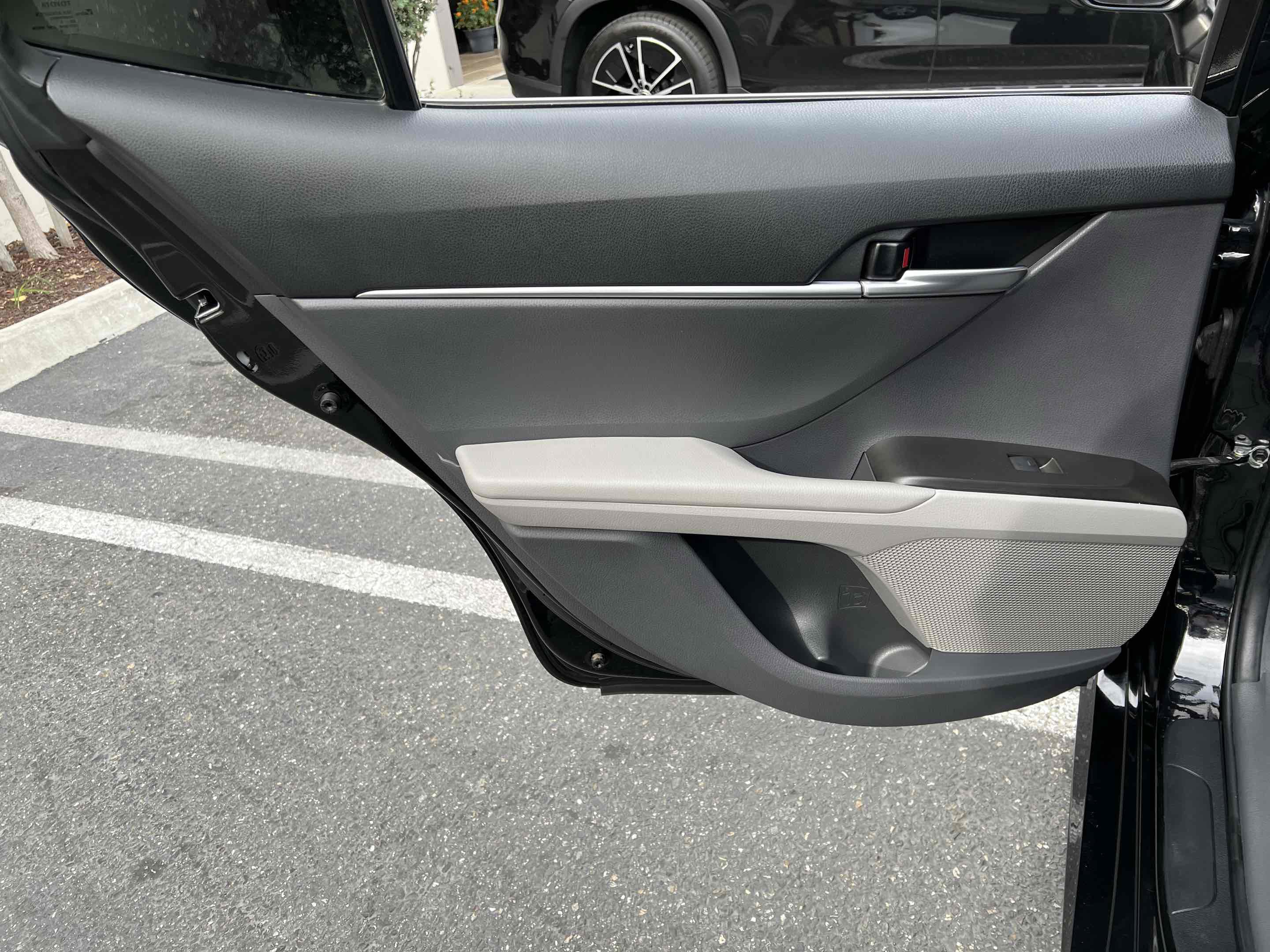 Used 2021 Toyota Camry LE image 69