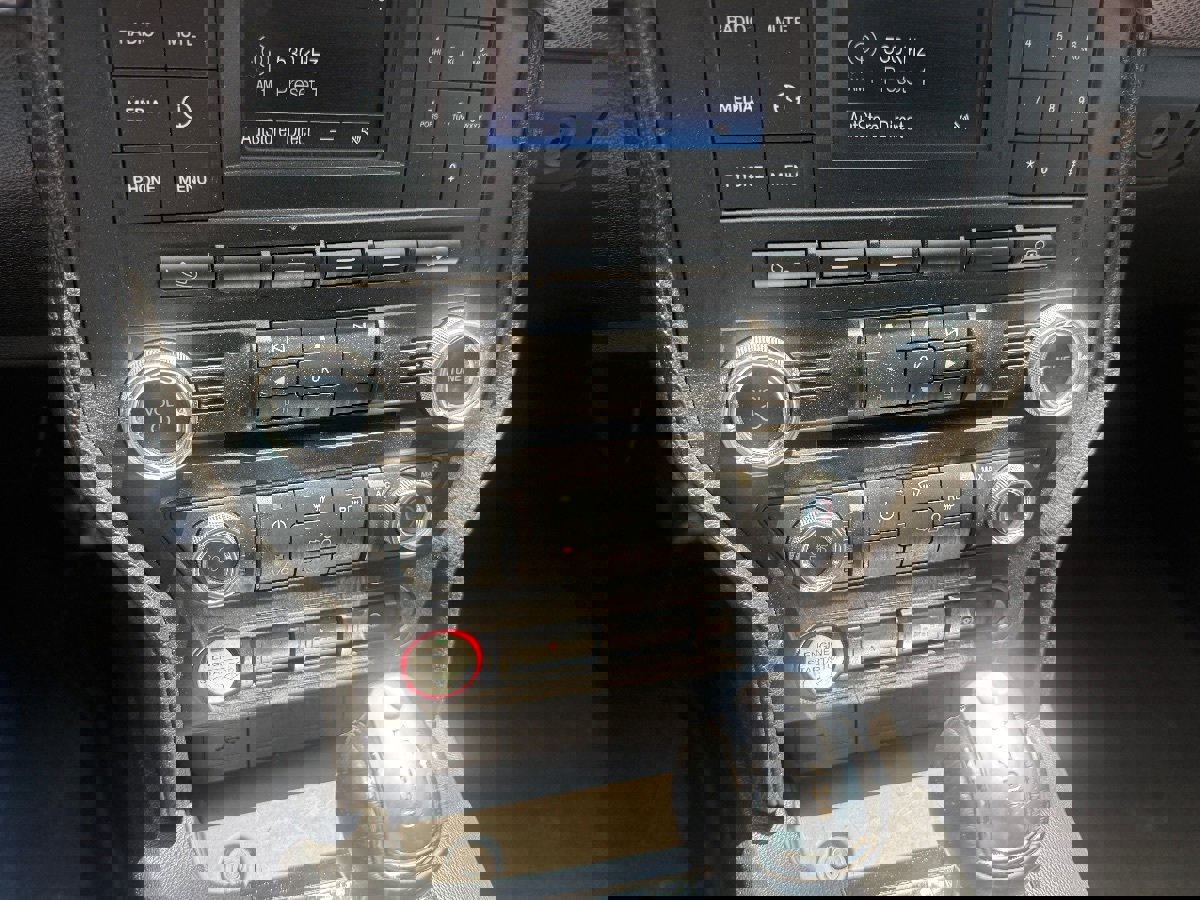 Used 2017 Ford Mustang GT w/ Black Accent Package RWD image 25