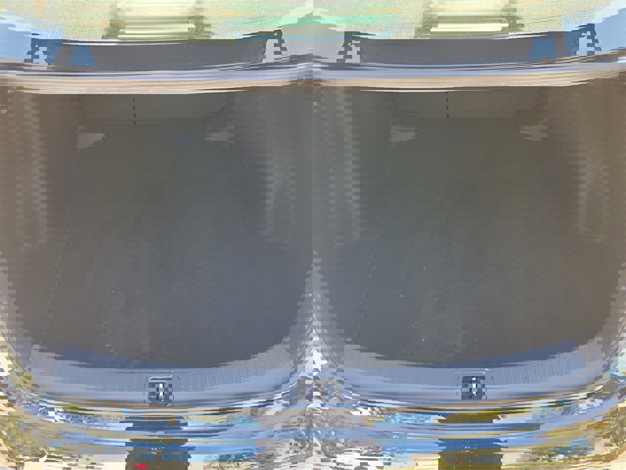 Used 2025 Toyota Corolla LE image 8