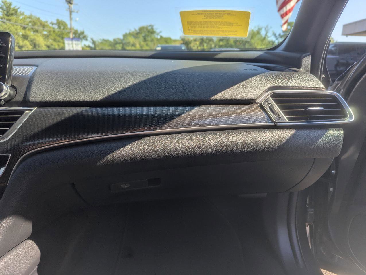 Used 2020 Honda Accord Sport image 29