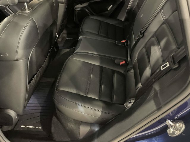 Certified 2026 Porsche Macan Turbo AWD/4WD image 20