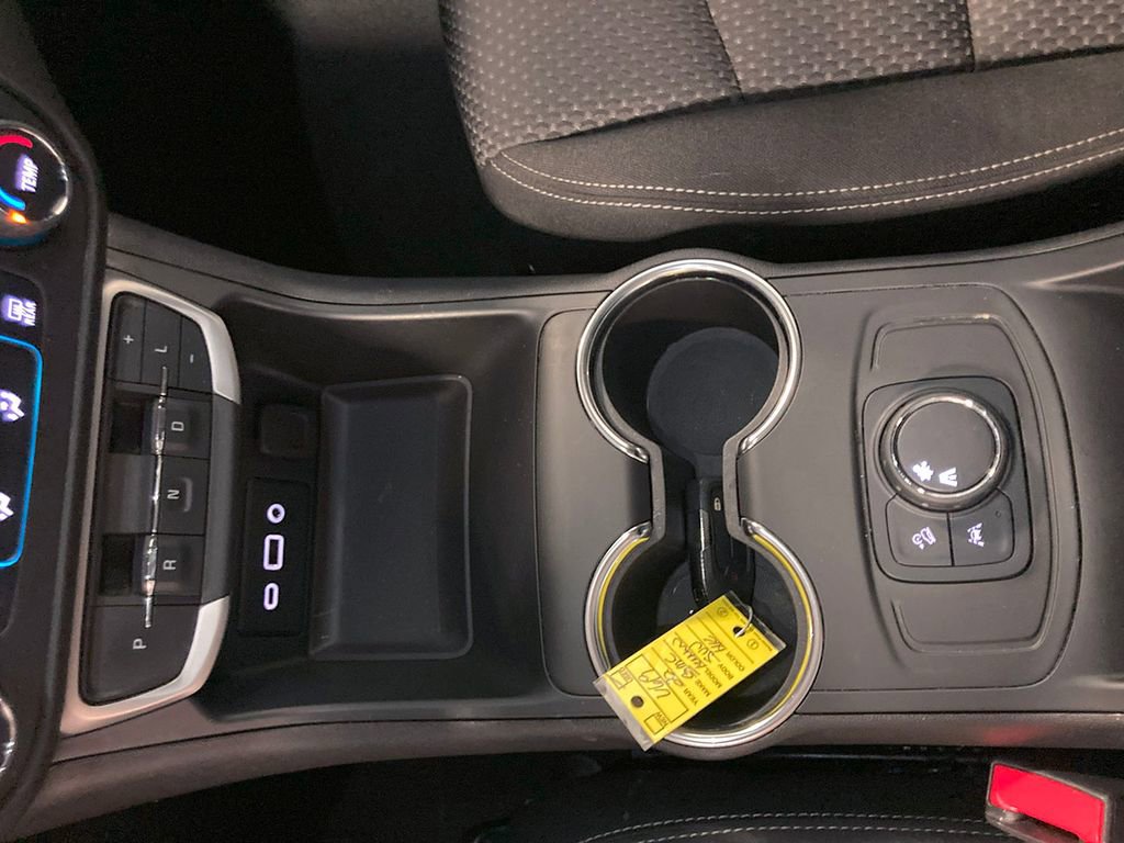 Used 2022 GMC Terrain SLE image 32