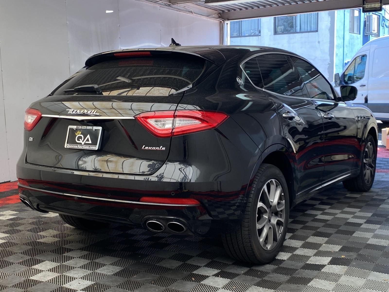 Used 2019 Maserati Levante AWD/4WD image 6