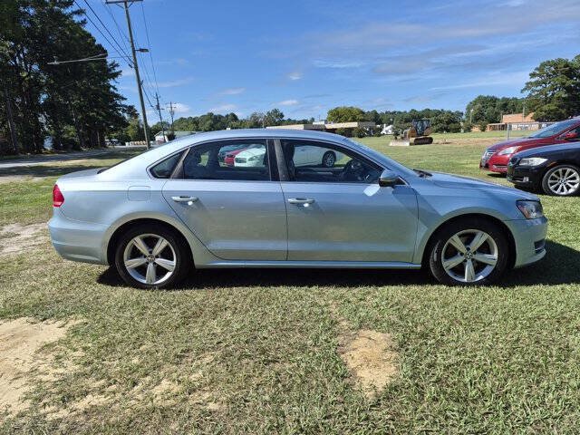 Used 2012 Volkswagen Passat 2.5 SE FWD image 2