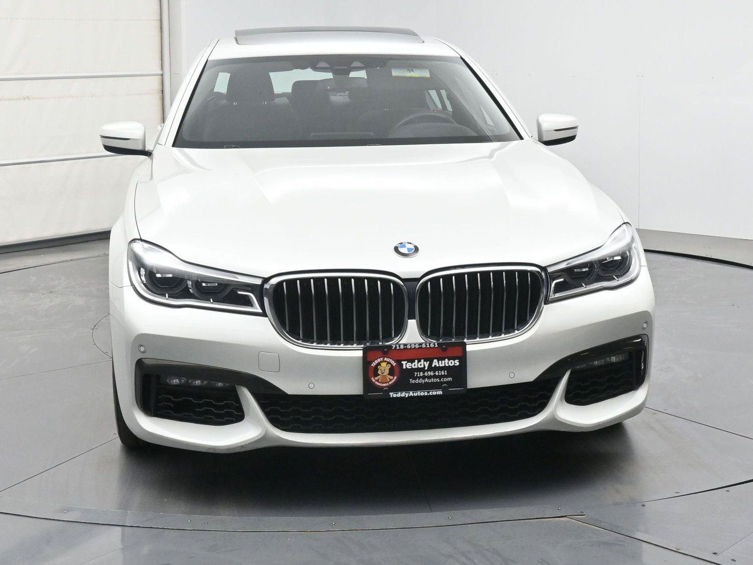 Used 2019 BMW 750i xDrive w/ M Sport Package AWD/4WD image 28