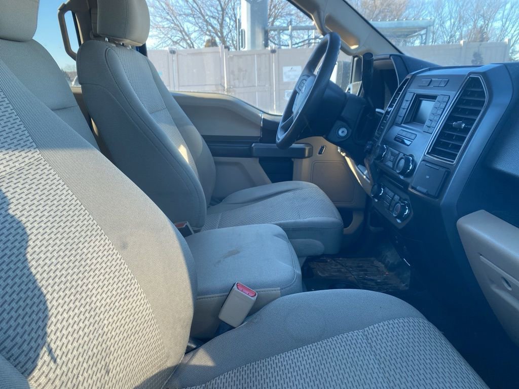 Used 2017 Ford F150 XLT image 5