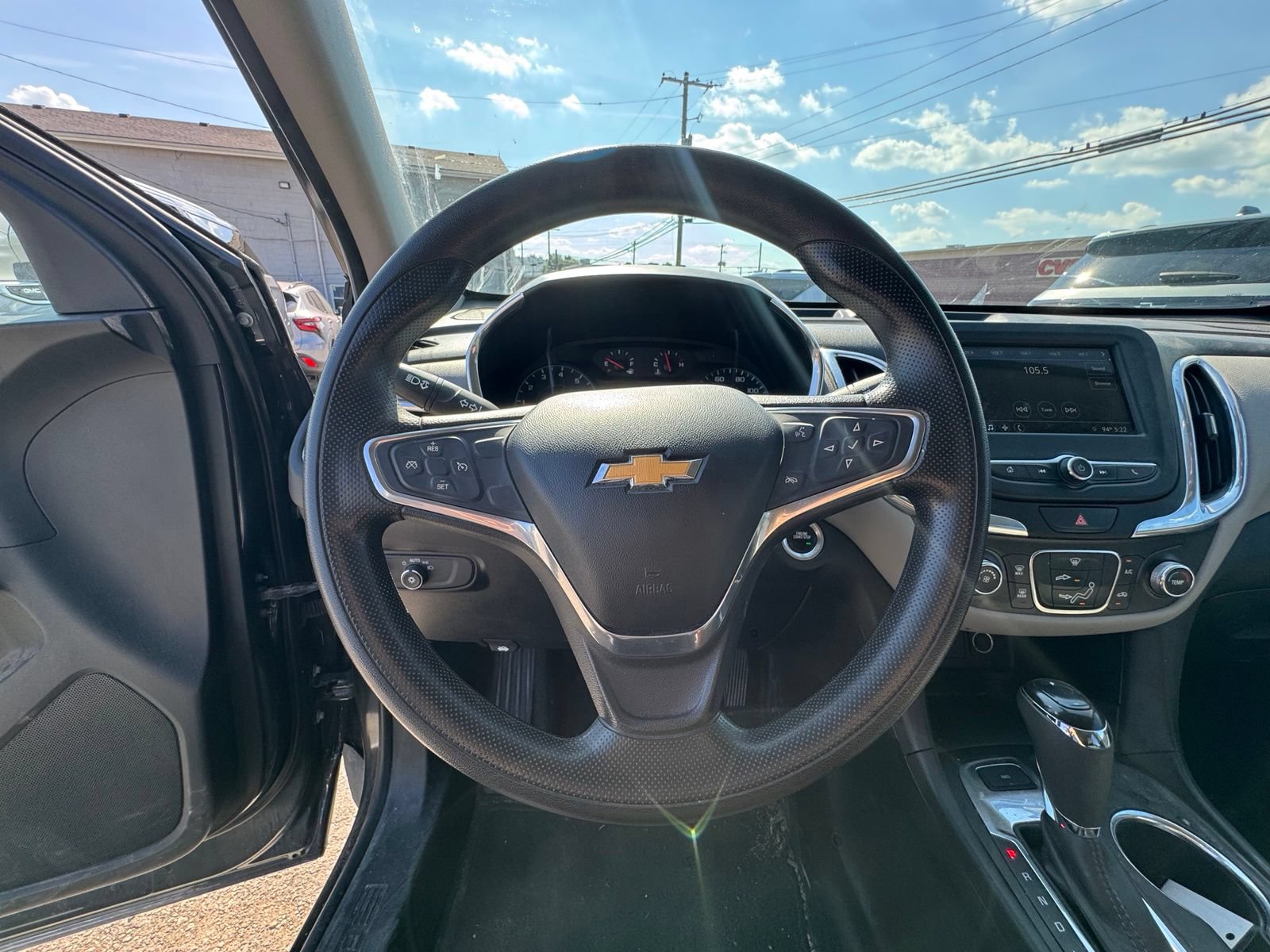 Used 2019 Chevrolet Equinox LS w/ LS Convenience Package AWD/4WD image 9