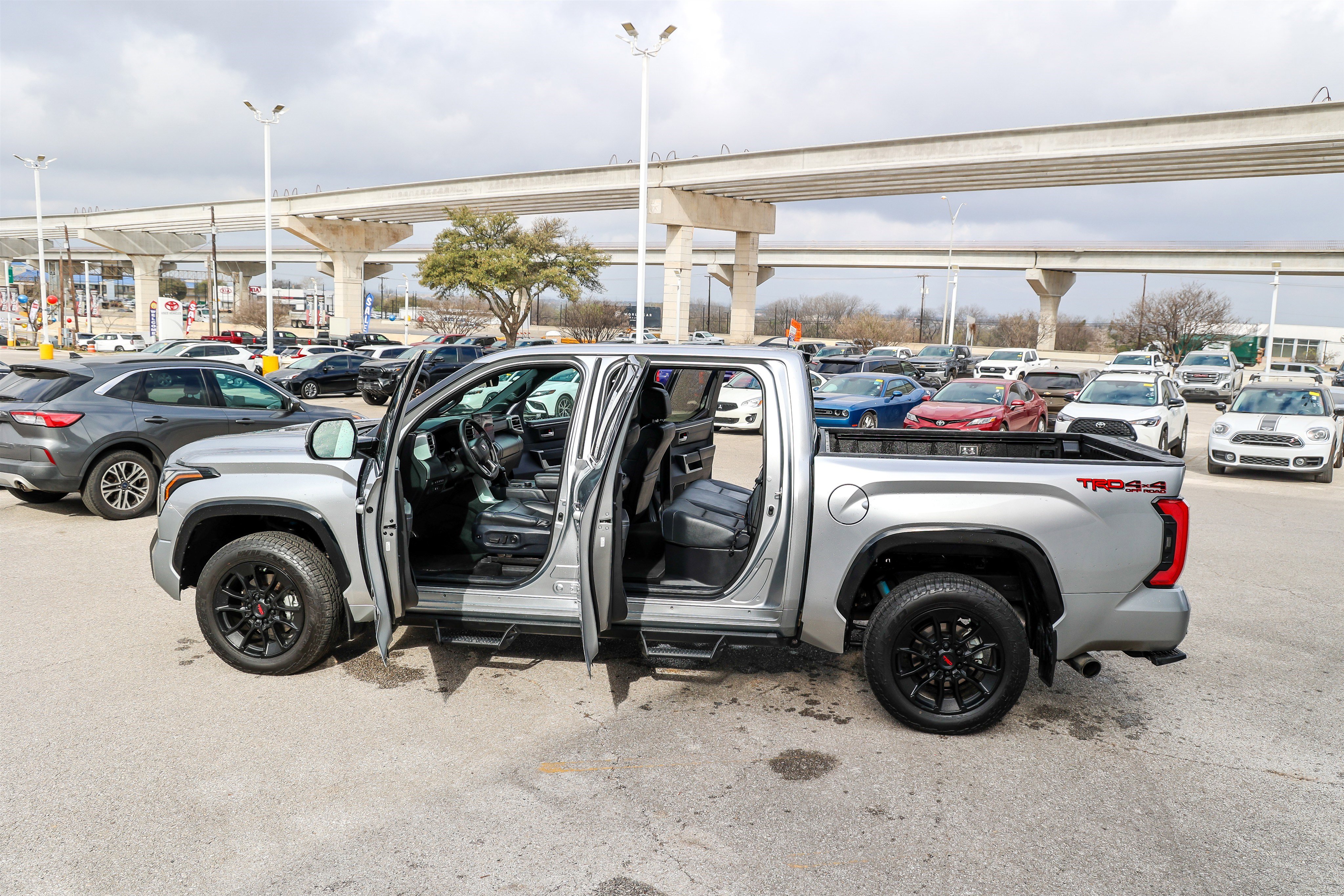 Used 2025 Toyota Tundra Platinum w/ TRD Off-Road Package image 12